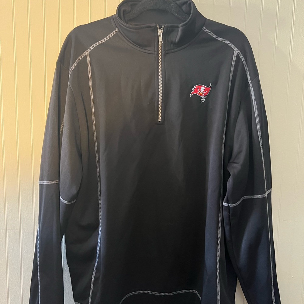 TB Buccaneers Black Pullover